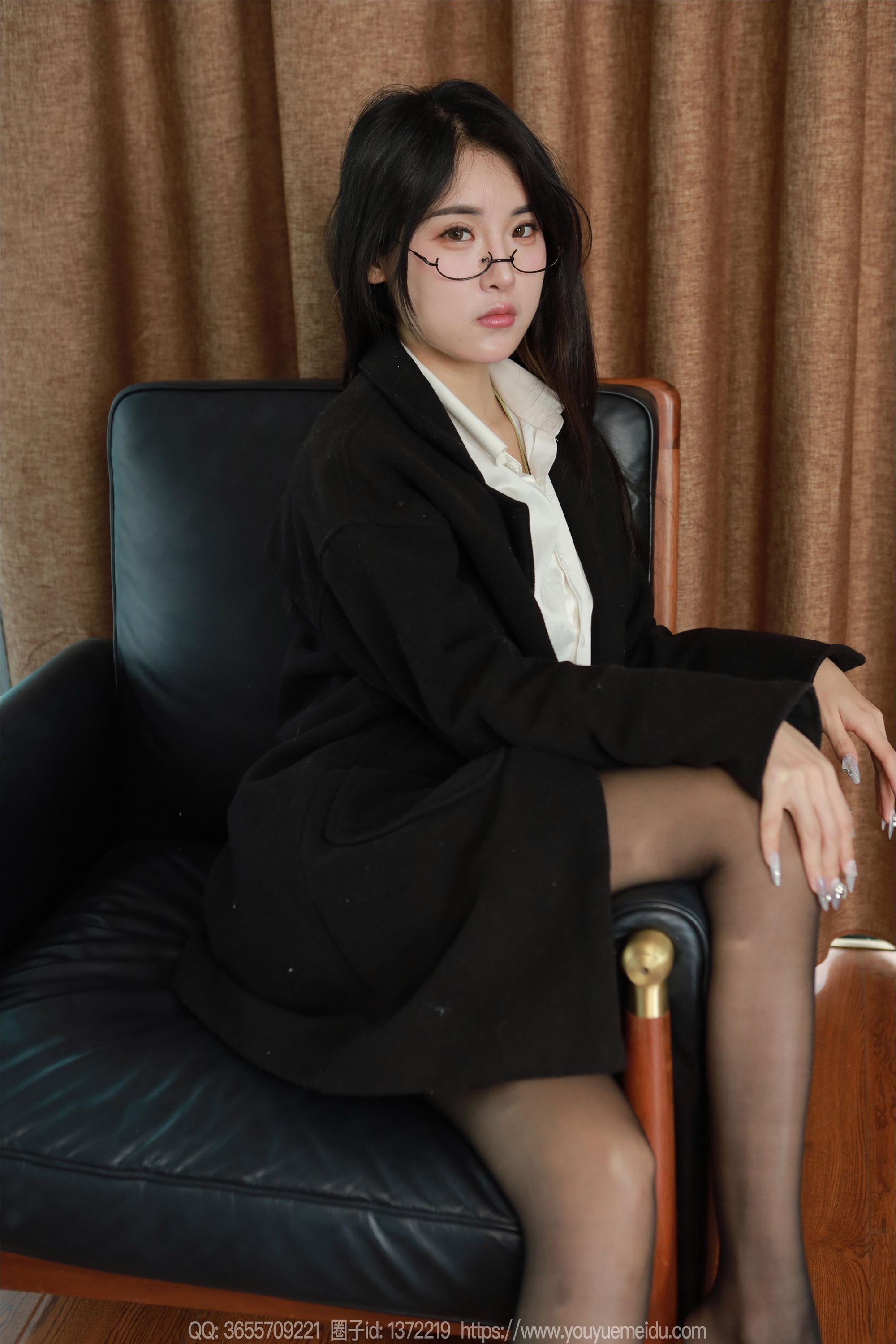 IESS异思趣向  2024.12.24 丝享家 1932 小宝《黑色外套（上）》